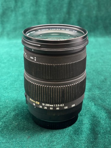 Sigma zoom 200 5 - 18-200, 1:3.5-6.3